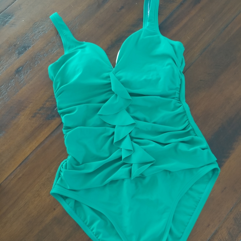 NWOT Sun & Sea Emerald Green Bathing Suit Swimwear